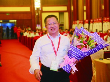 英科環?！蝾I先的可再生PS塑料解決方案提供商